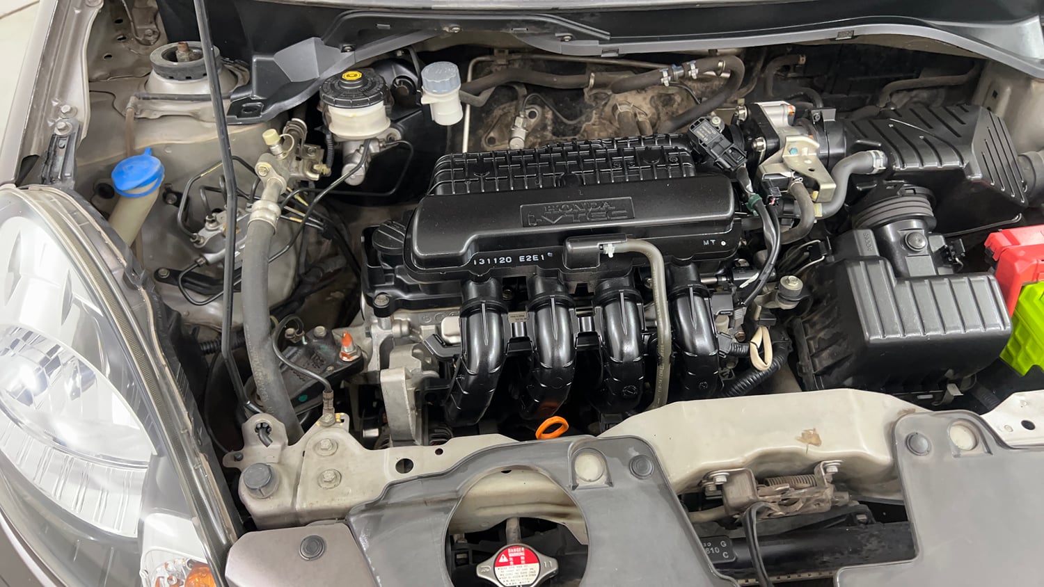 Used 2013 Honda Brio S MT Petrol Manual engine ENGINE RIGHT SIDE VIEW