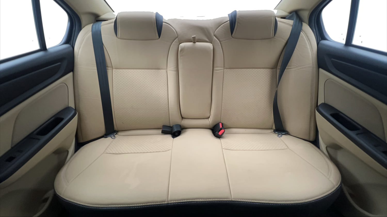 Used 2023 Honda Amaze VX CVT 1.2 Petrol Petrol Automatic interior REAR SEAT CONDITION VIEW