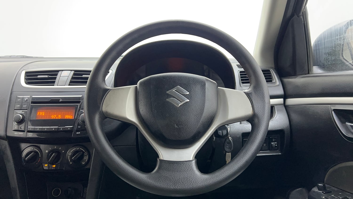 Used 2015 Maruti Suzuki Swift VXi Petrol Manual interior STEERING VIEW