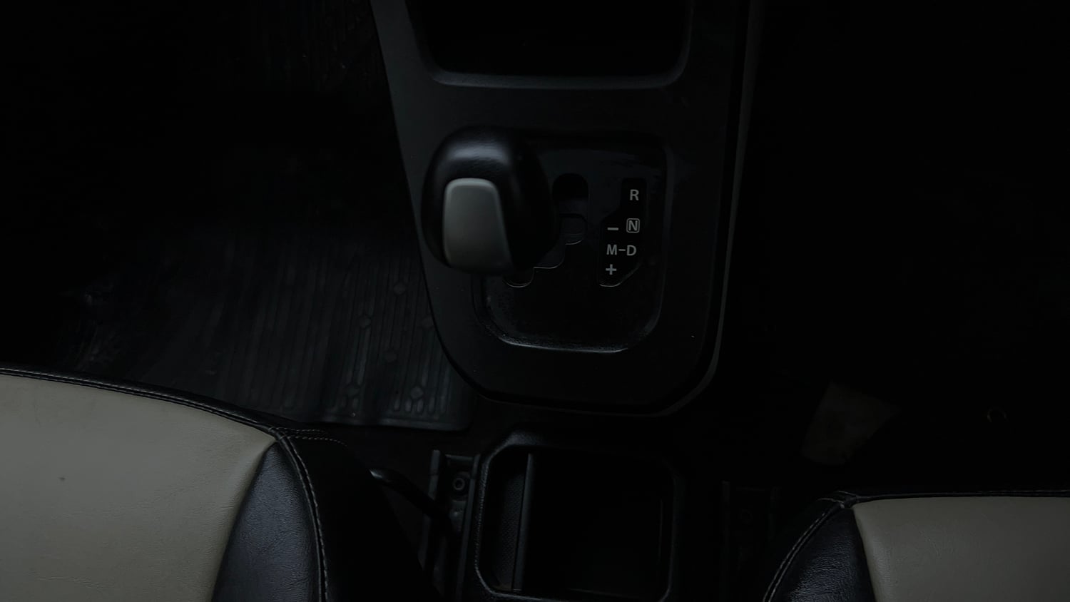 Used 2020 Maruti Suzuki Wagon R ZXi 1.2 AMT Petrol Automatic interior GEAR  KNOB VIEW