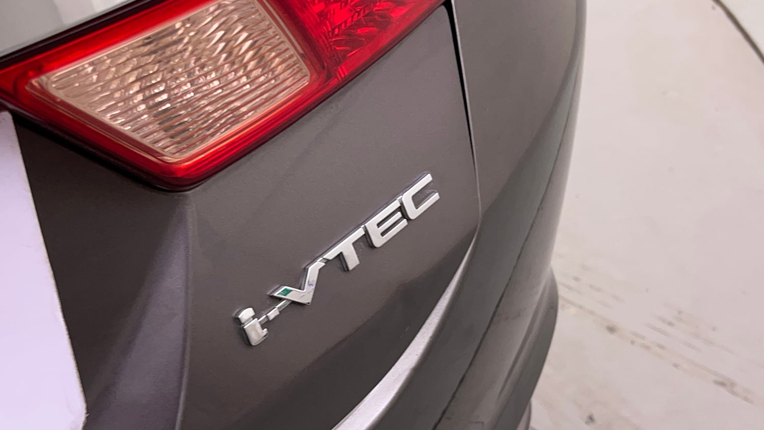 Used 2016 Honda City VX CVT Petrol Automatic dents MINOR DENT