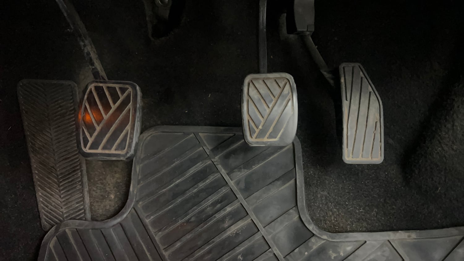 Used 2016 Maruti Suzuki Baleno Zeta 1.2 Petrol Manual interior PEDALS VIEW
