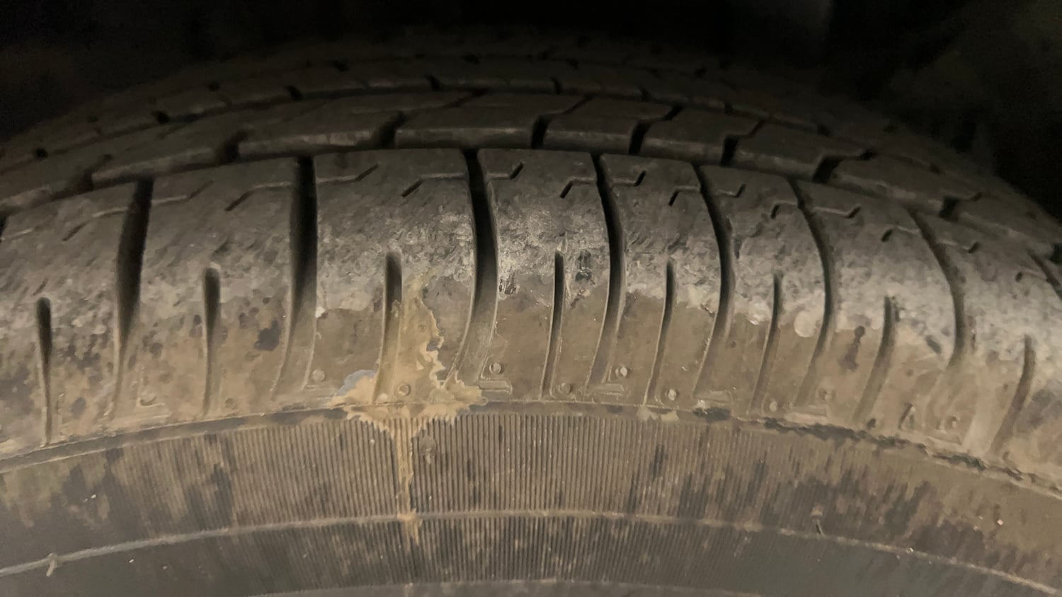 Used 2021 Ford EcoSport Titanium 1.5L Ti-VCT Petrol Manual tyres RIGHT FRONT TYRE TREAD VIEW