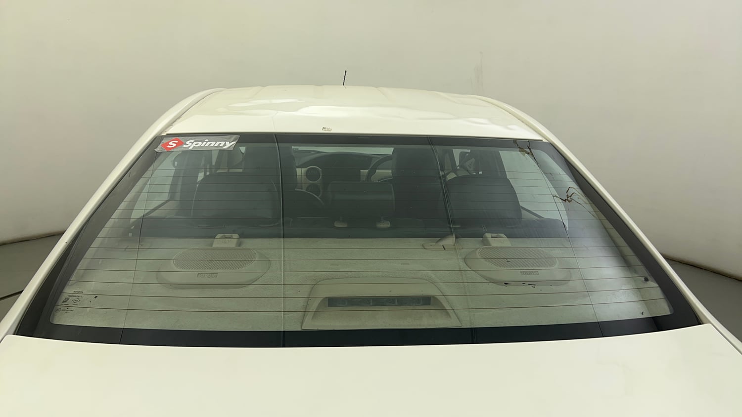 Used 2017 Toyota Platinum Etios V Petrol Manual exterior BACK WINDSHIELD VIEW