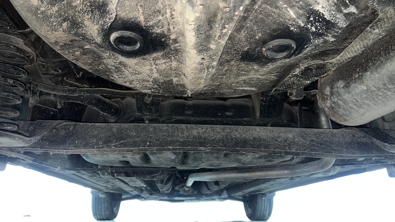 Used 2025 Hyundai Venue S (O) Plus 1.2 Petrol Petrol Manual extra REAR UNDERBODY VIEW (TAKEN FROM REAR)