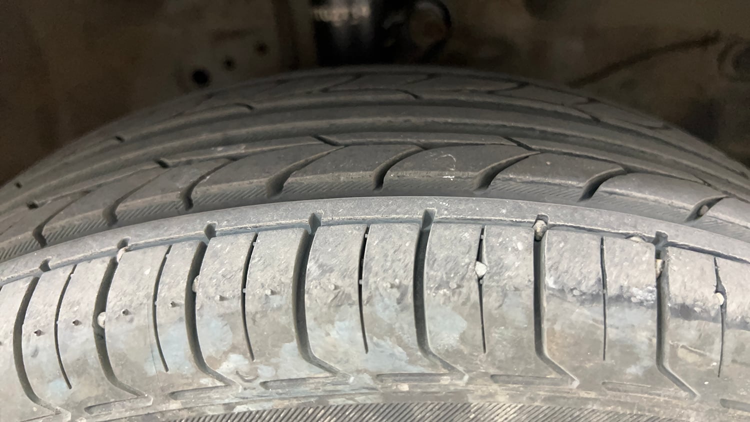 Used 2013 Honda Brio S MT Petrol Manual tyres RIGHT FRONT TYRE TREAD VIEW