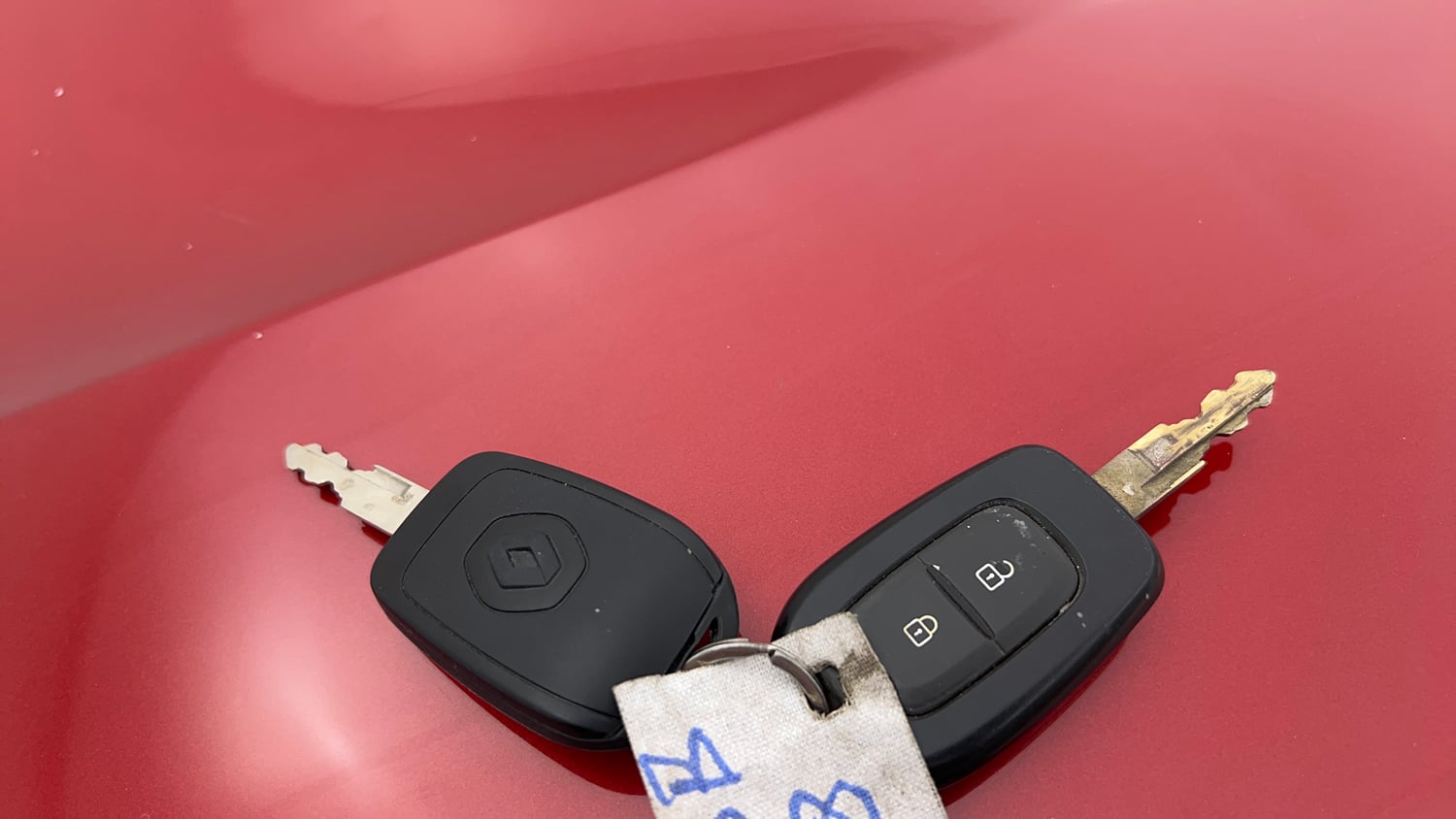 Used 2017 Renault Kwid 1.0 RXT AMT Petrol Automatic extra CAR KEY VIEW