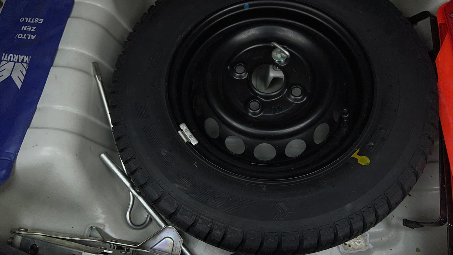 Used 2013 Maruti Suzuki Alto 800 Lxi Petrol Manual tyres SPARE TYRE VIEW