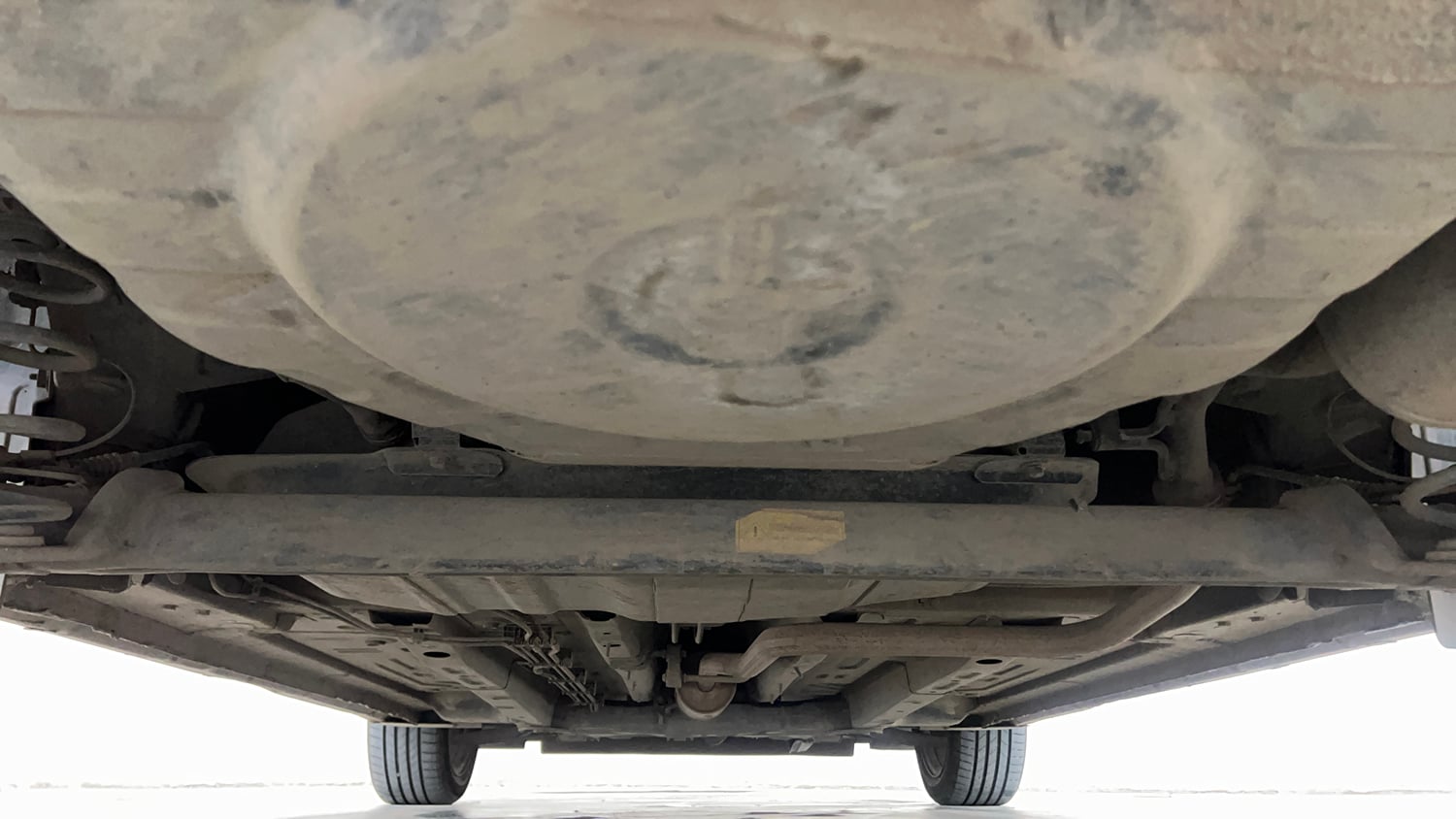Used 2021 Tata Altroz XZ Petrol Petrol Manual extra REAR UNDERBODY VIEW (TAKEN FROM REAR)
