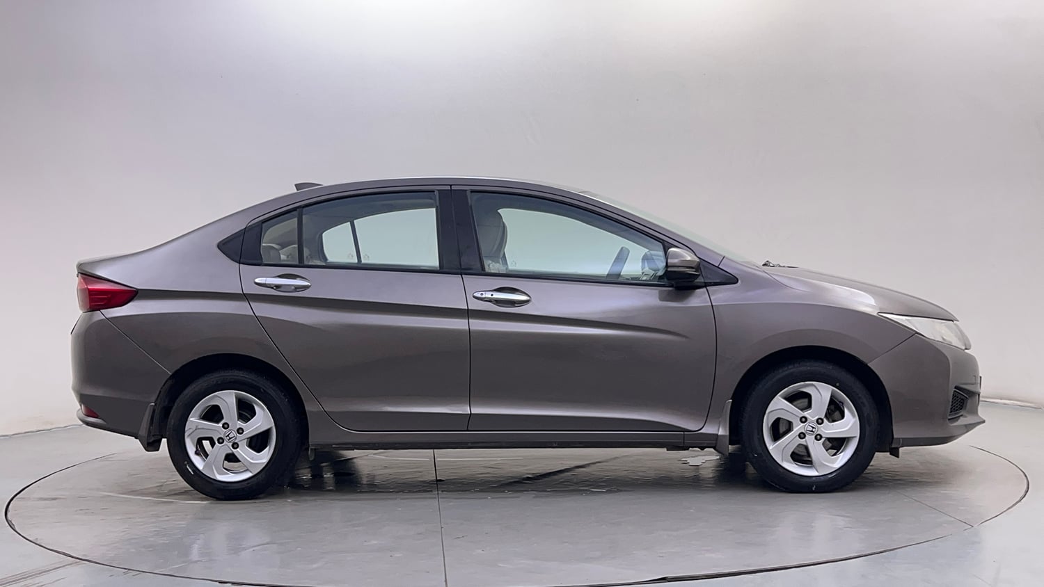 Used 2016 Honda City VX CVT Petrol Automatic exterior RIGHT SIDE VIEW