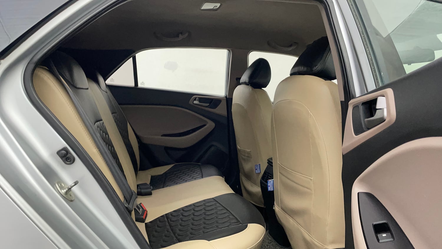 Used 2018 Hyundai Elite i20 Asta 1.2 Petrol Manual interior RIGHT SIDE REAR DOOR CABIN VIEW