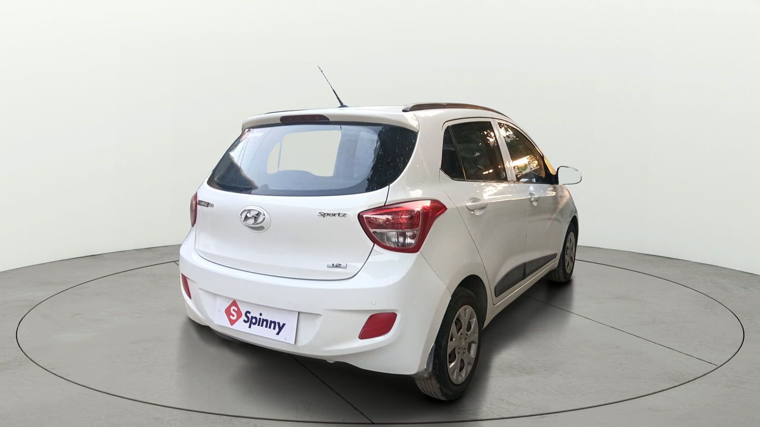 Used 2015 Hyundai Grand i10 Sportz 1.2 Kappa VTVT Petrol Manual exterior RIGHT REAR CORNER VIEW