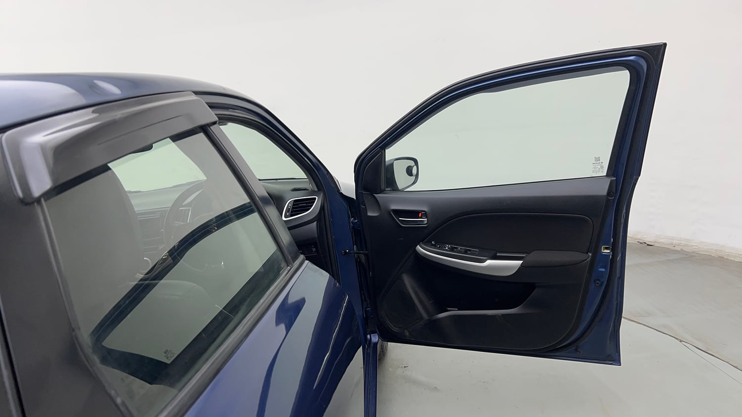 Used 2017 Maruti Suzuki Baleno Delta 1.2 Petrol Manual interior RIGHT FRONT DOOR OPEN VIEW