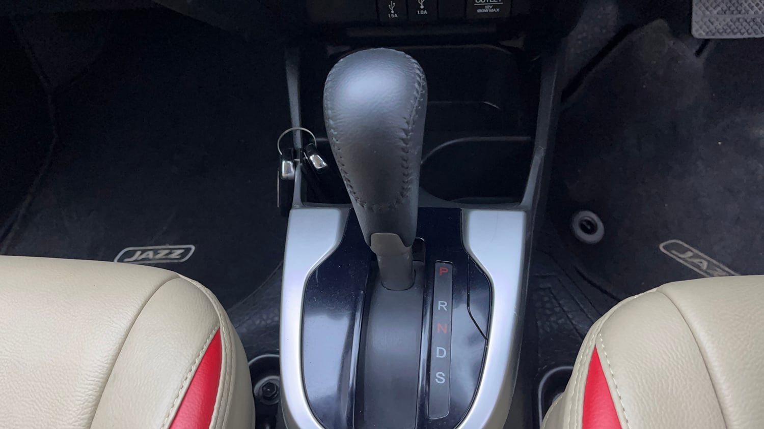 Used 2020 Honda Jazz ZX CVT Petrol Automatic interior GEAR  KNOB VIEW
