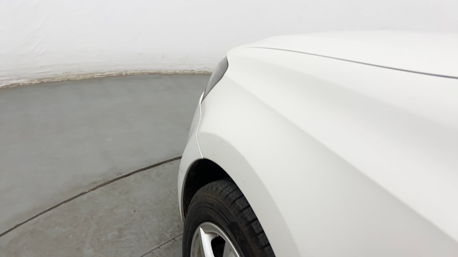 Used 2013 Volkswagen Vento Highline Petrol Petrol Manual dents MINOR SCRATCH