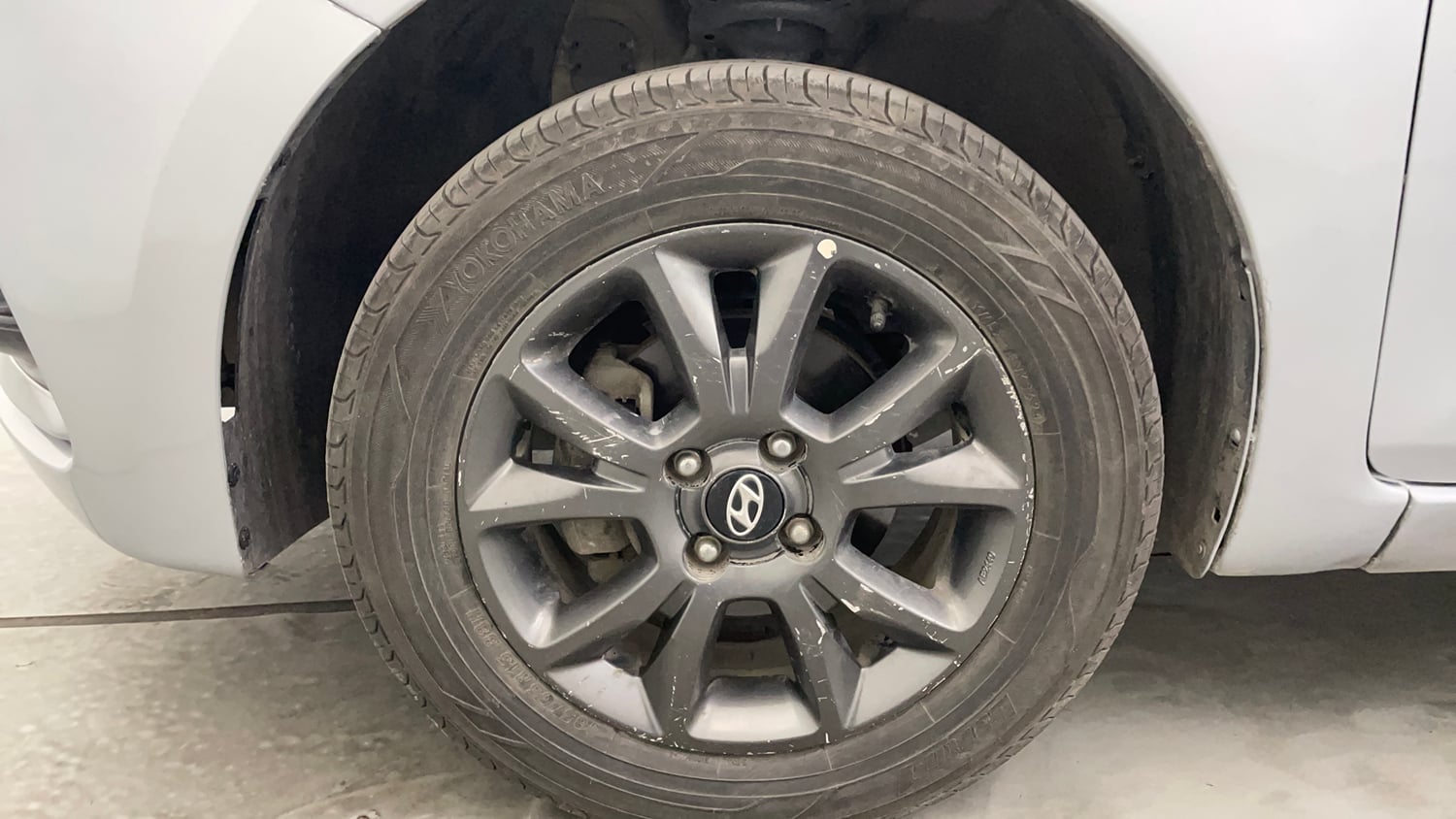 Used 2018 Hyundai Elite i20 Asta 1.2 Petrol Manual tyres LEFT FRONT TYRE RIM VIEW