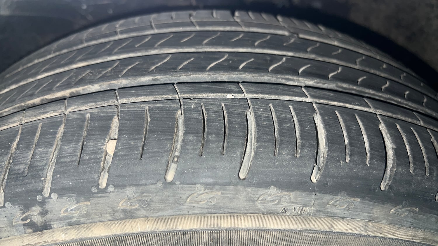 Used 2024 Honda City VX Petrol MT Petrol Manual tyres LEFT FRONT TYRE TREAD VIEW
