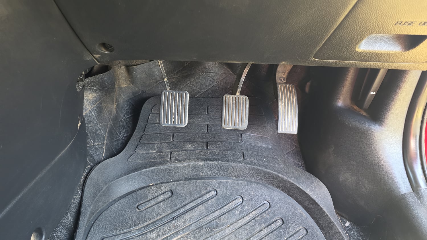 Used 2018 Hyundai Grand i10 Sportz 1.2 Kappa VTVT Petrol Manual interior PEDALS VIEW