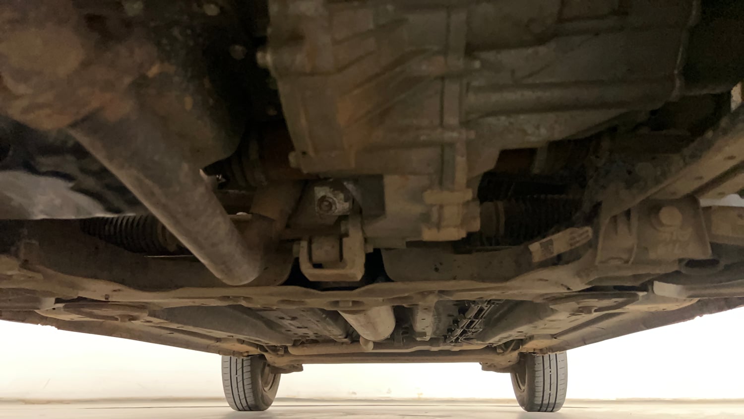 Used 2023 Tata Punch Camo Accomplished MT Petrol Manual extra FRONT LEFT UNDERBODY VIEW