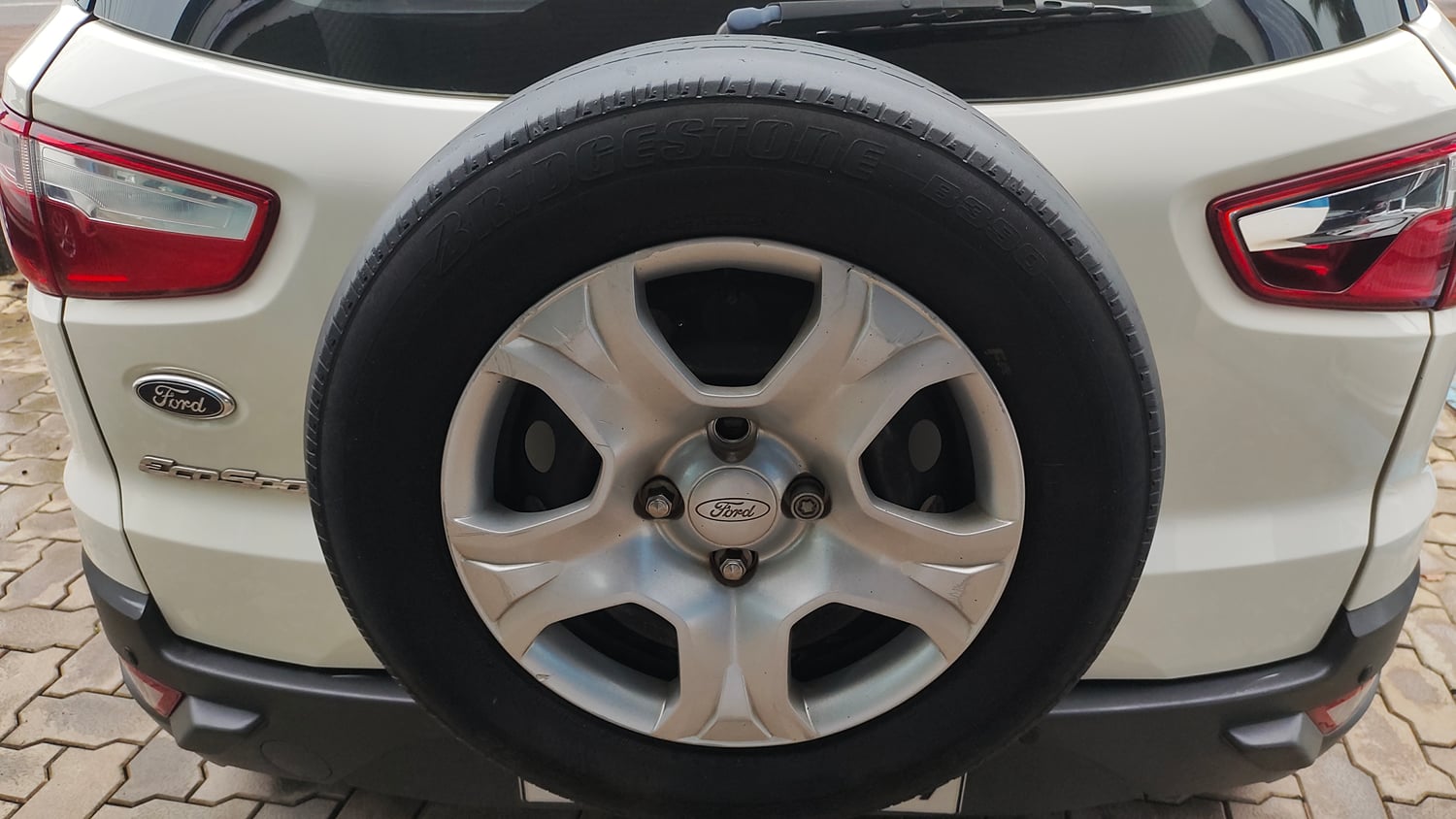 Used 2014 Ford EcoSport Trend 1.5 Ti-VCT Petrol Manual tyres SPARE TYRE VIEW
