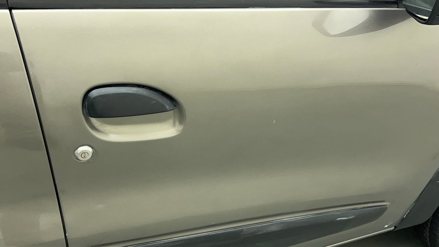 Used 2020 Renault Kwid CLIMBER 1.0 AMT Petrol Automatic dents MINOR DENT