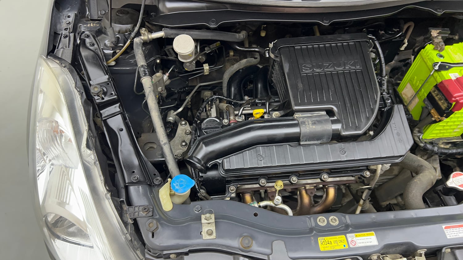 Used 2015 Maruti Suzuki Swift VXi Petrol Manual engine ENGINE RIGHT SIDE VIEW