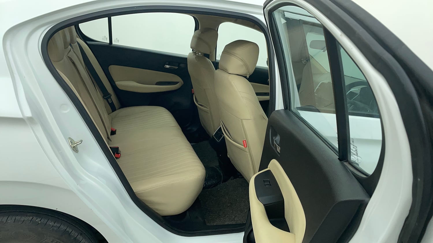 Used 2024 Honda City V Petrol MT Petrol Manual interior RIGHT SIDE REAR DOOR CABIN VIEW