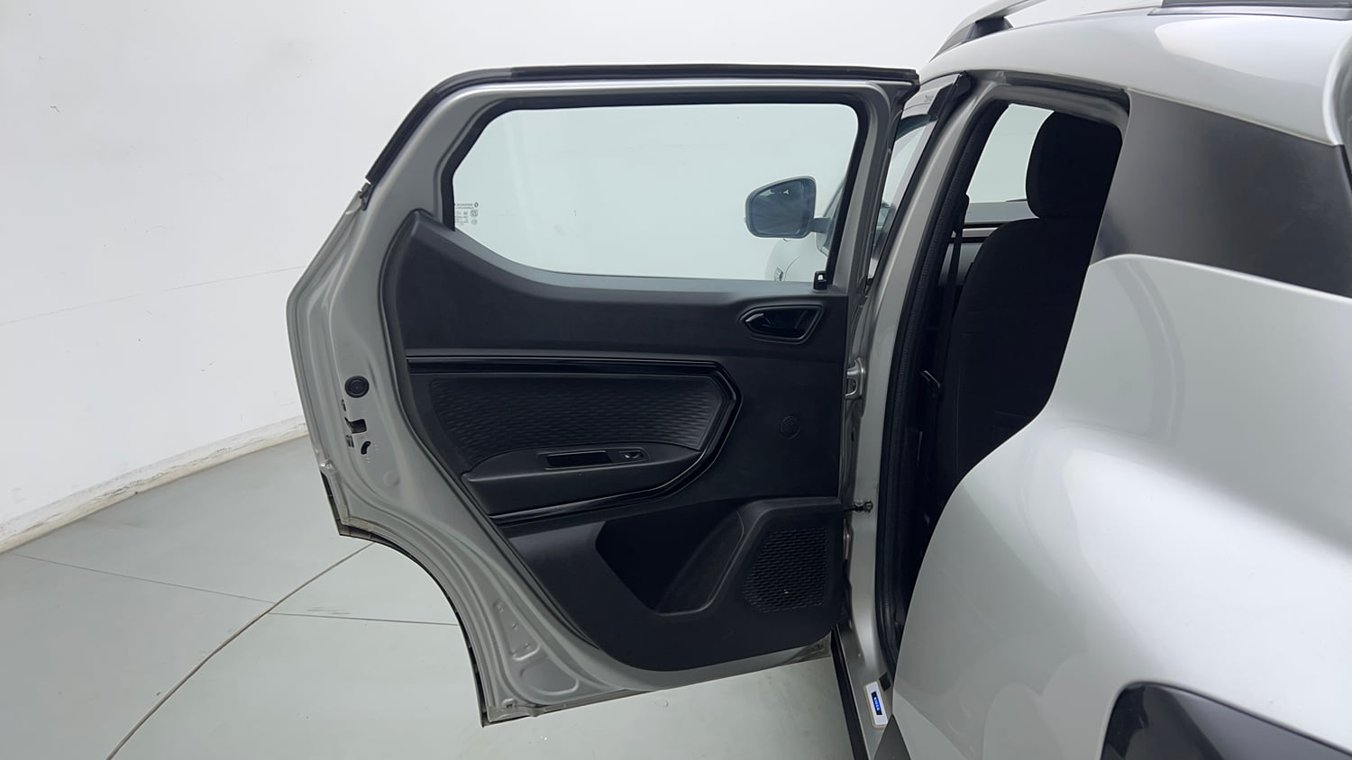 Used 2022 Renault Kiger RXZ 1.0 Turbo MT Petrol Manual interior LEFT REAR DOOR OPEN VIEW