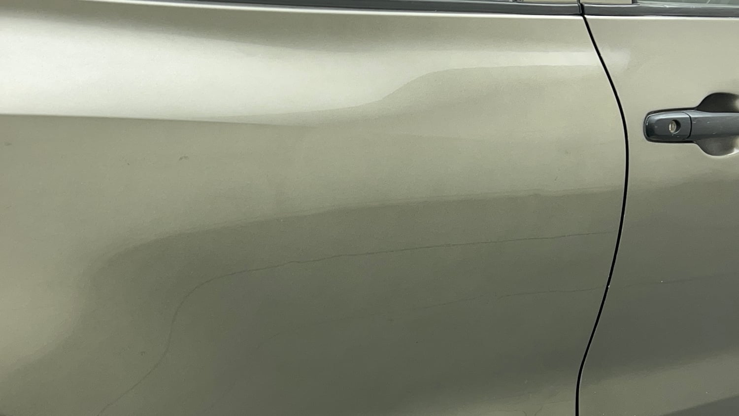 Used 2020 Maruti Suzuki Swift LXi Petrol Manual dents MINOR DENT