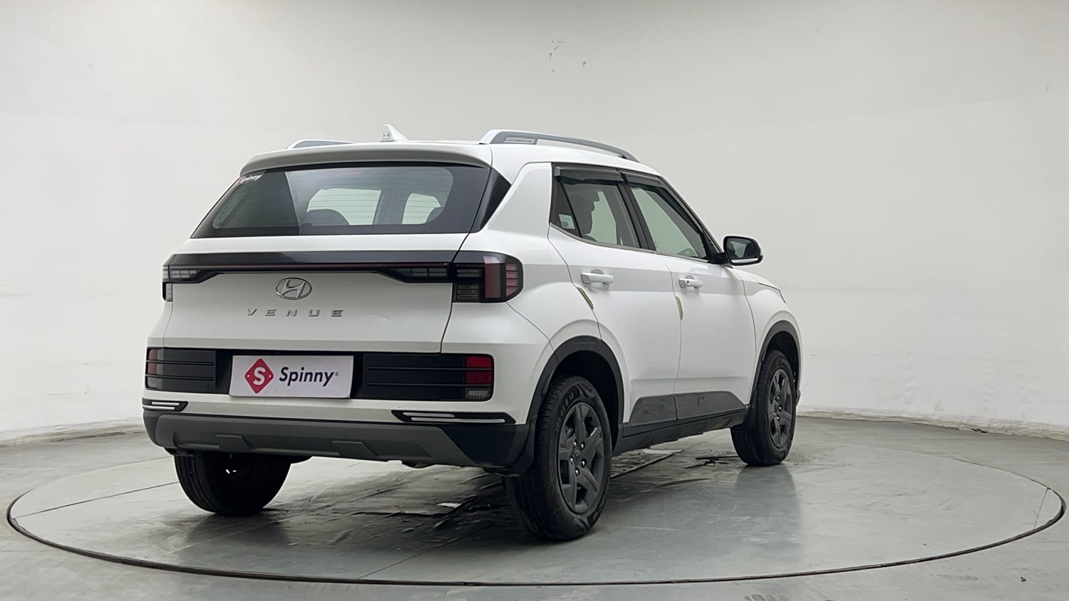 Used 2025 Hyundai Venue S (O) Plus 1.2 Petrol Petrol Manual exterior RIGHT REAR CORNER VIEW