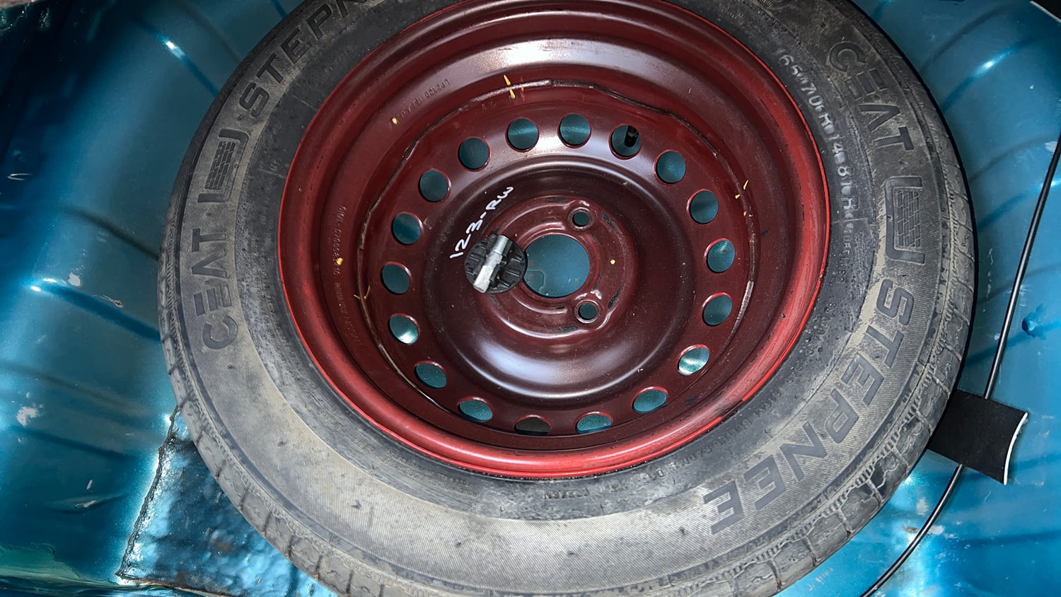 Used 2022 Renault Kwid RXT 1.0 Petrol Manual tyres SPARE TYRE VIEW