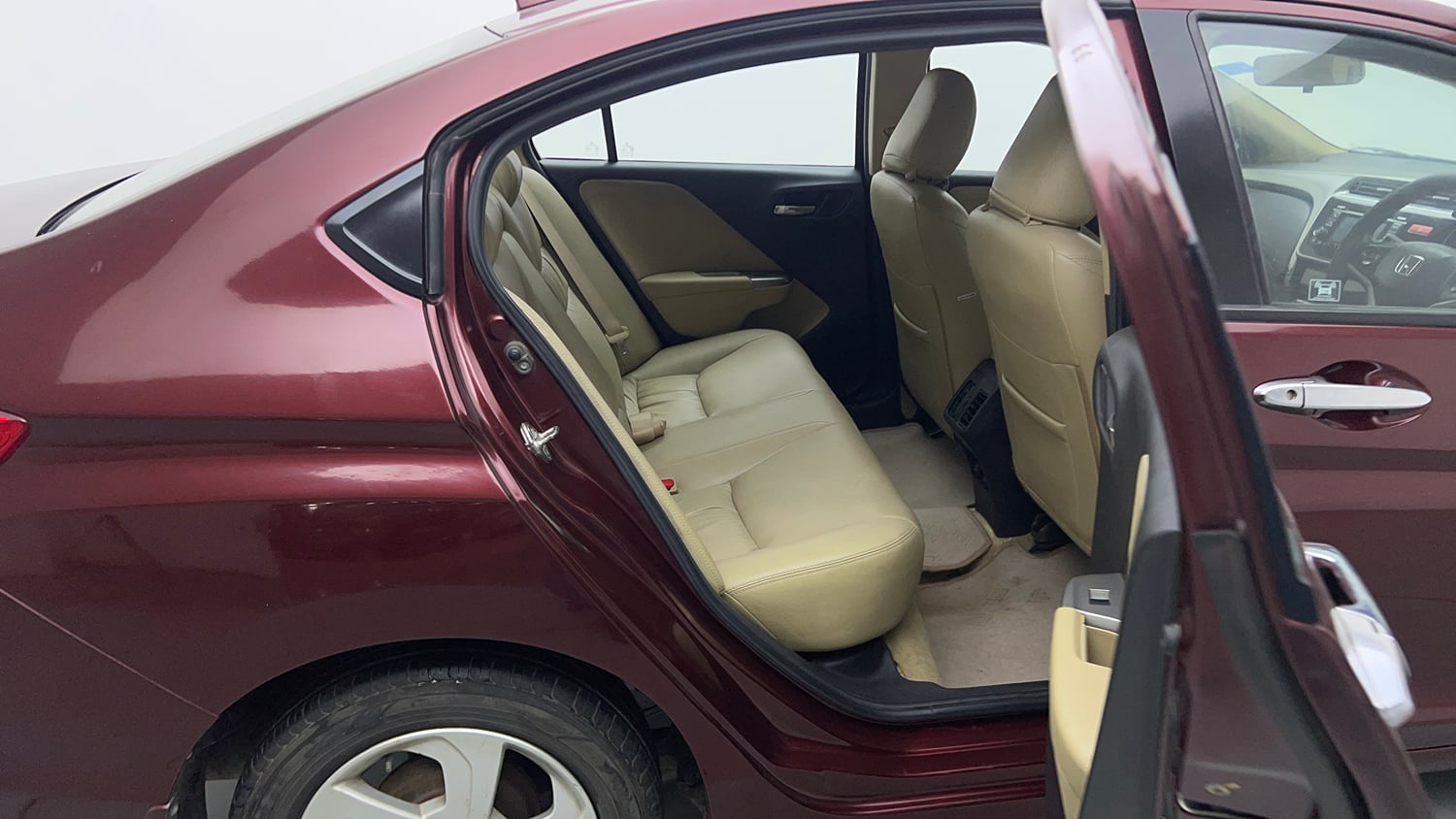 Used 2015 Honda City V Petrol Manual interior RIGHT SIDE REAR DOOR CABIN VIEW
