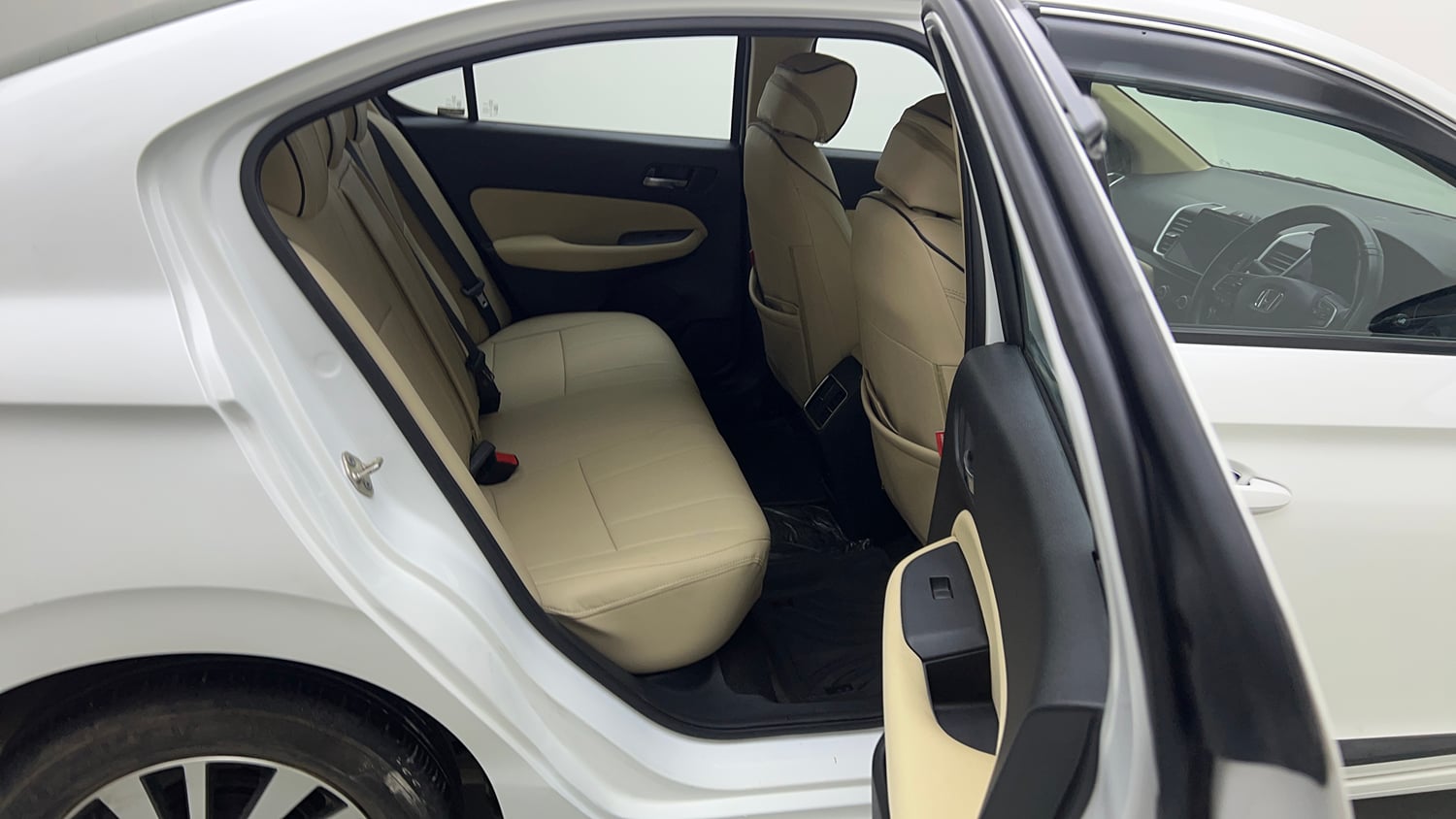 Used 2024 Honda City VX Petrol MT Petrol Manual interior RIGHT SIDE REAR DOOR CABIN VIEW