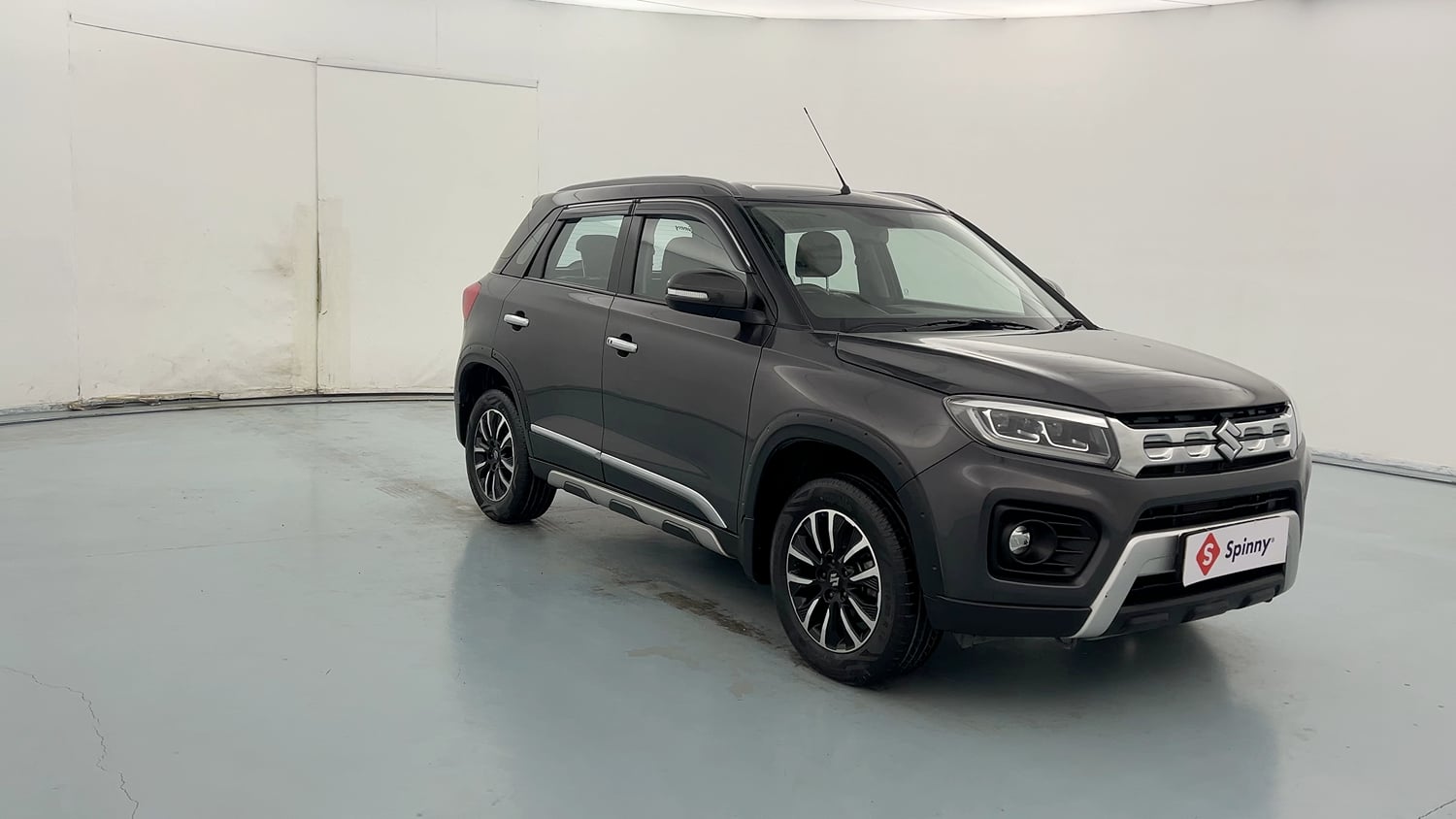 Used 2022 maruti-suzuki Vitara Brezza ZXi Plus Petrol Manual exterior RIGHT FRONT CORNER VIEW