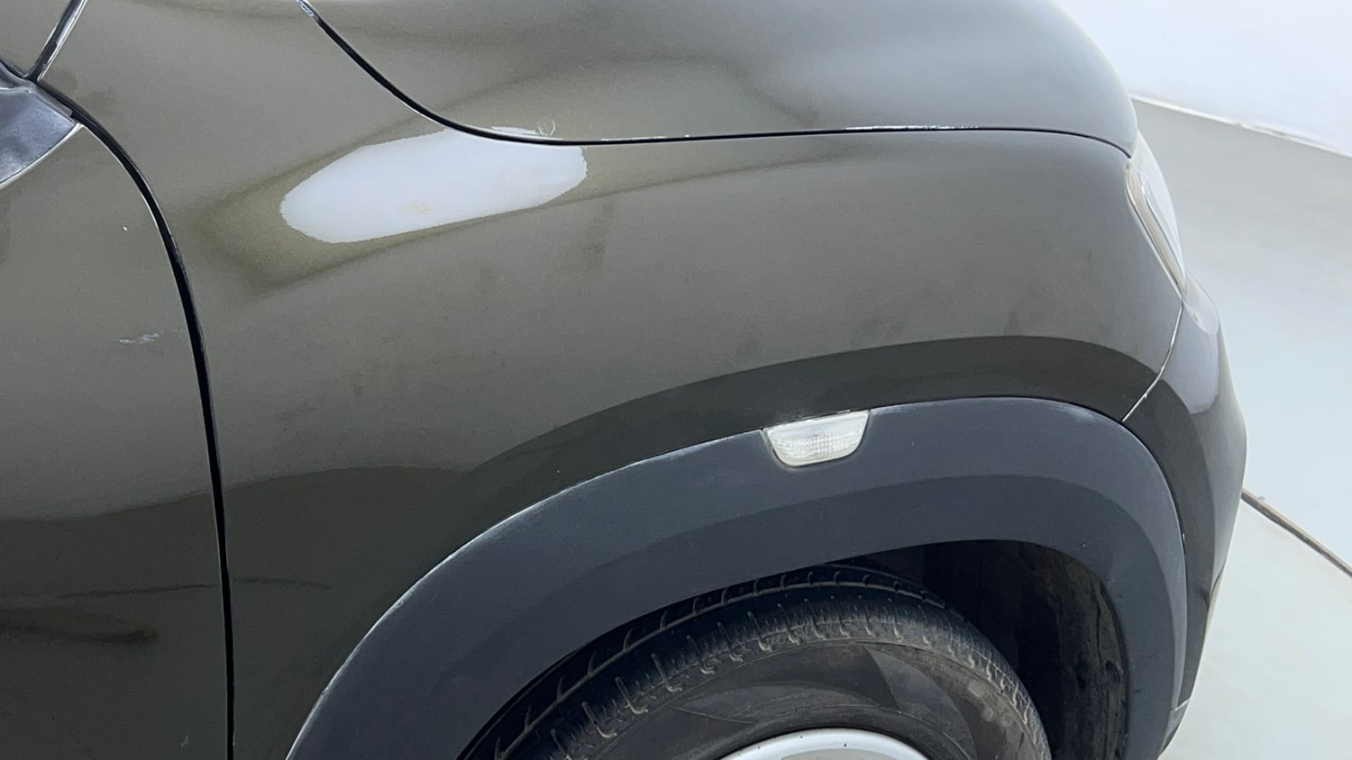 Used 2017 Renault Kwid 1.0 RXT Petrol Manual dents MINOR DENT