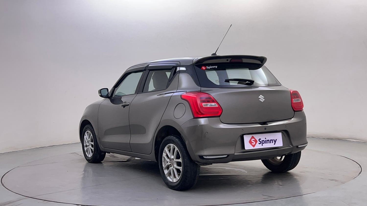 Used 2018 Maruti Suzuki Swift ZXi AMT Petrol Automatic exterior LEFT REAR CORNER VIEW