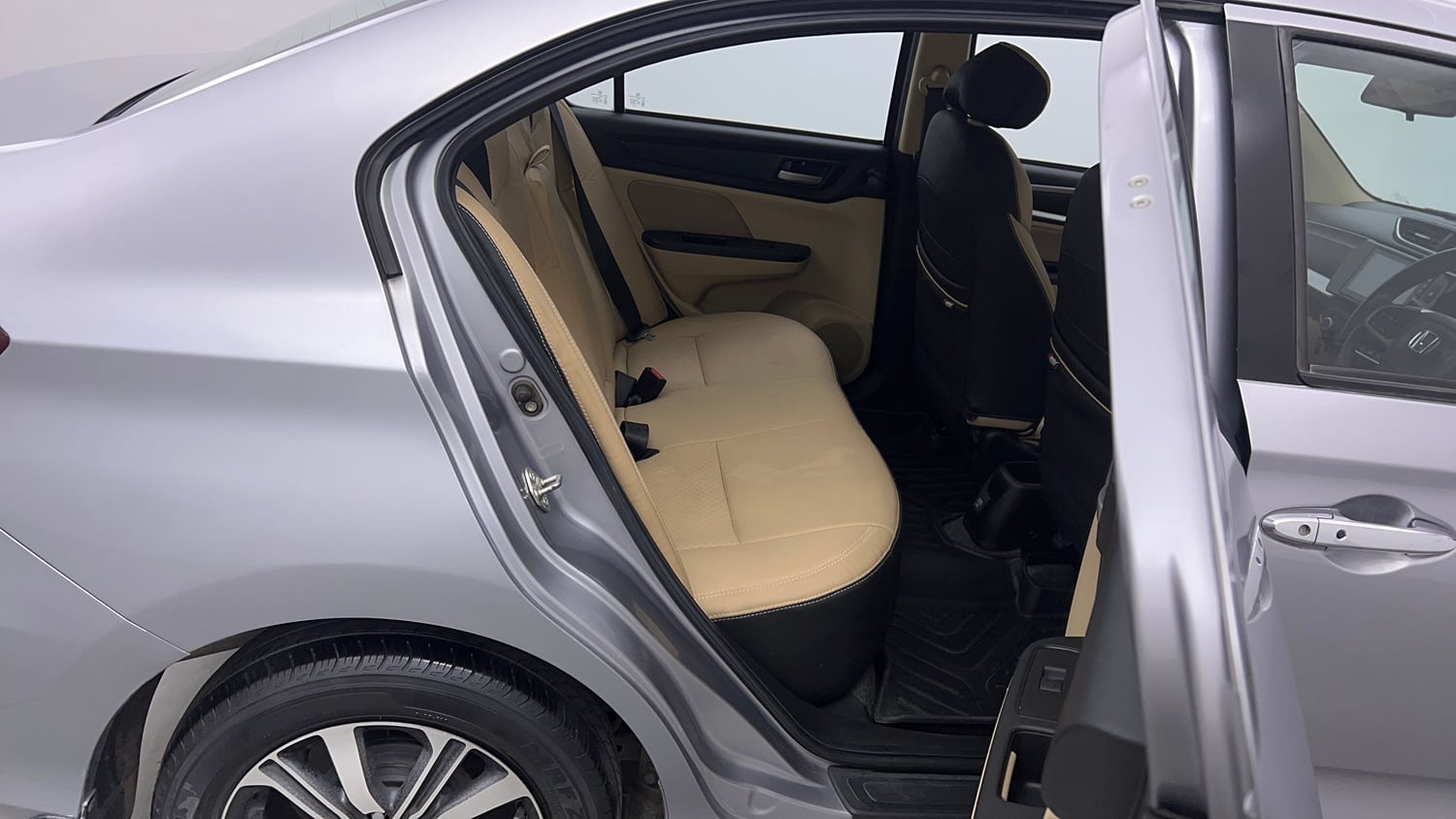Used 2023 Honda Amaze VX CVT 1.2 Petrol Petrol Automatic interior RIGHT SIDE REAR DOOR CABIN VIEW