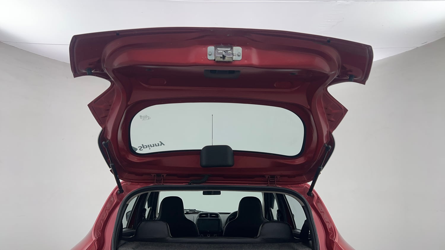 Used 2018 Renault Kwid 1.0 RXT AMT Petrol Automatic interior DICKY DOOR OPEN VIEW