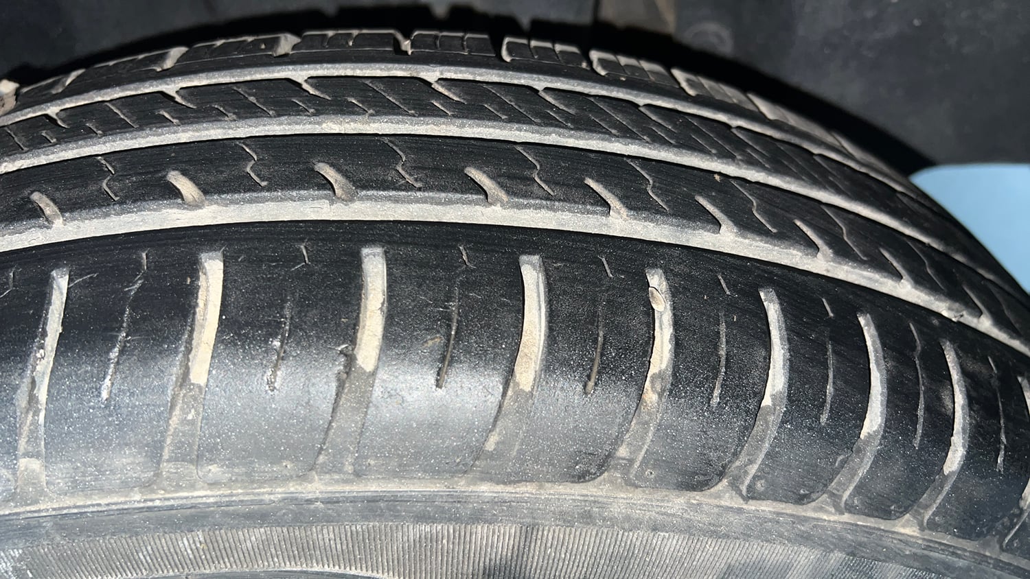 Used 2019 Maruti Suzuki Swift LXi Petrol Manual tyres LEFT REAR TYRE TREAD VIEW