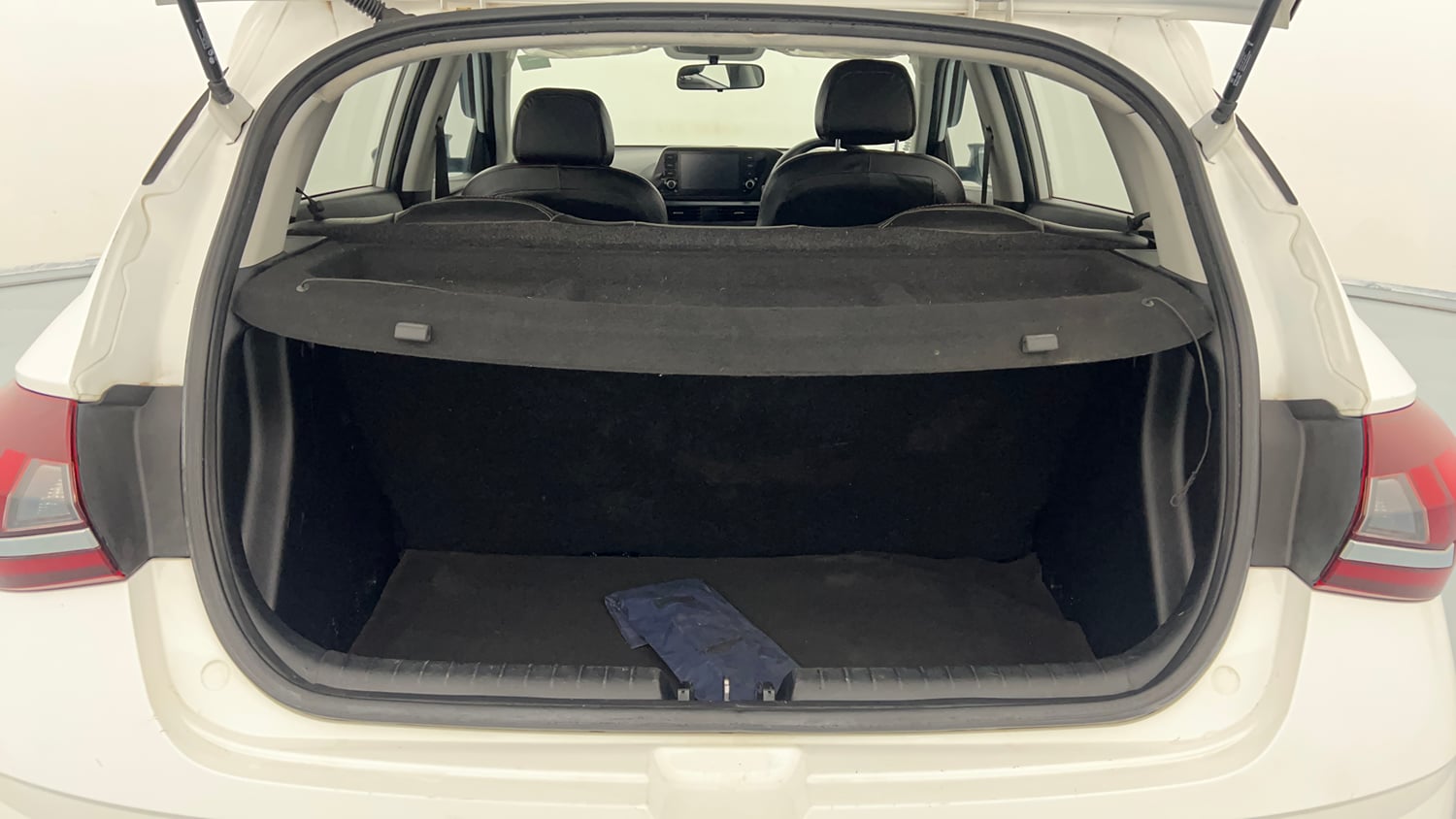 Used 2023 Hyundai i20 Sportz 1.2 MT Petrol Manual interior DICKY INSIDE VIEW