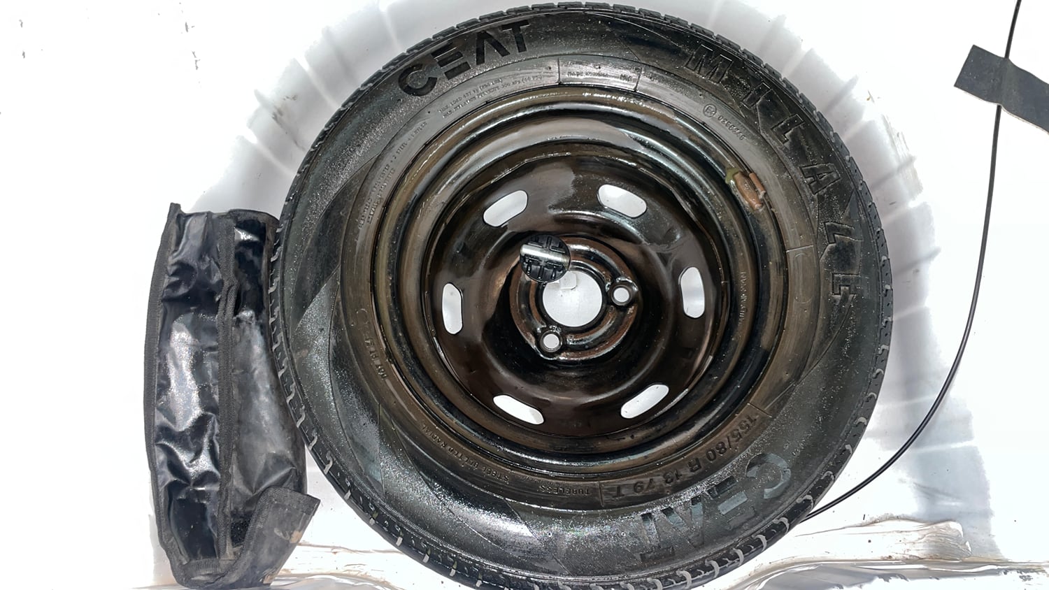 Used 2017 Renault Kwid 1.0 RXL Petrol Manual tyres SPARE TYRE VIEW