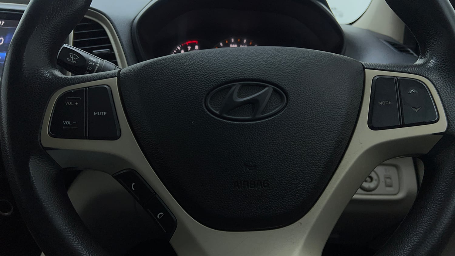 Used 2022 hyundai Santro Sportz Executive CNG Cng Manual top_features Airbags