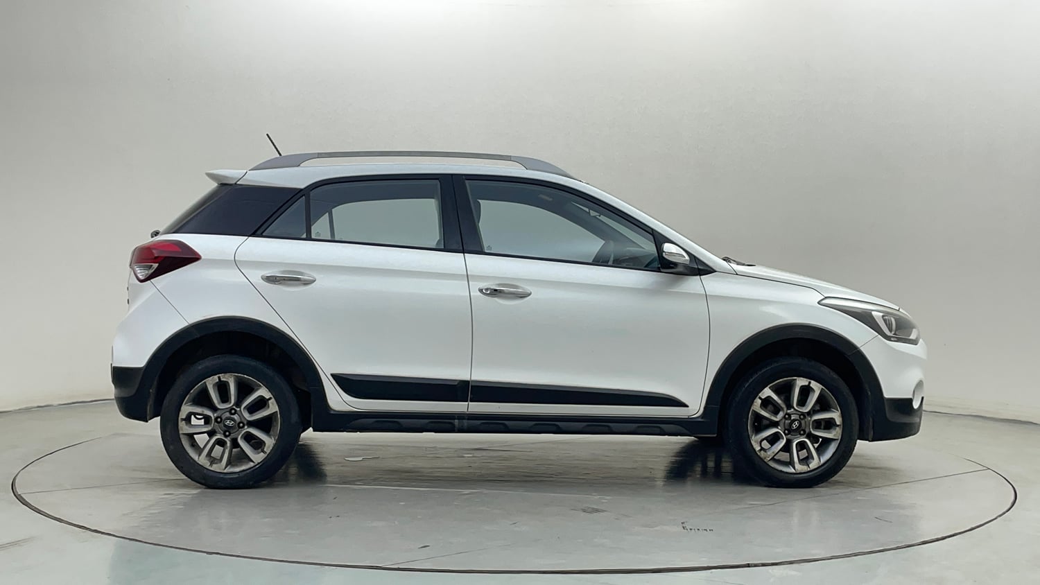 Used 2016 Hyundai i20 Active 1.2 SX Petrol Manual exterior RIGHT SIDE VIEW