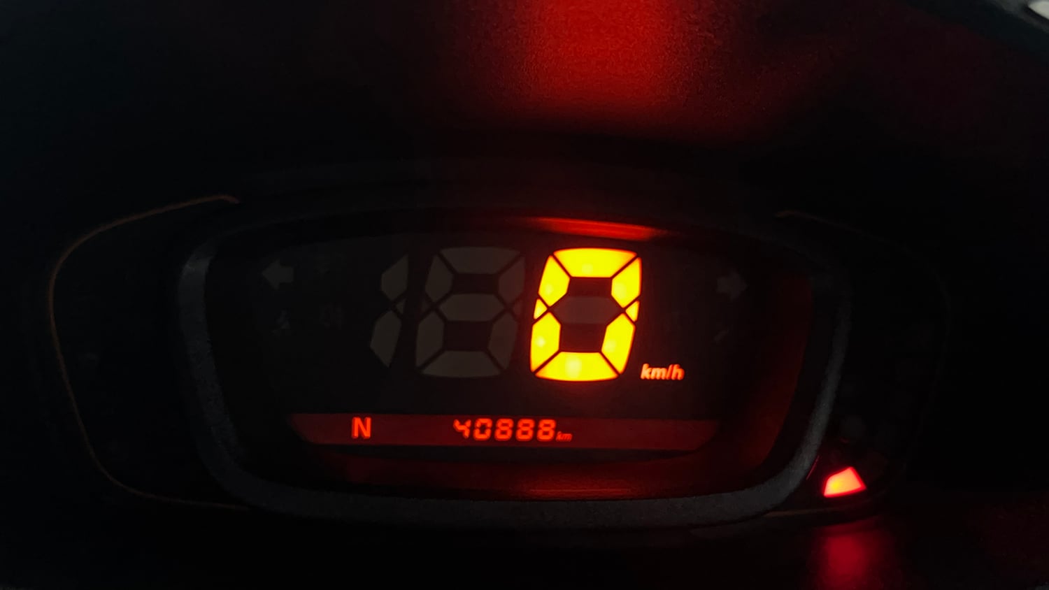 Used 2018 Renault Kwid 1.0 RXT AMT Petrol Automatic interior CLUSTERMETER VIEW