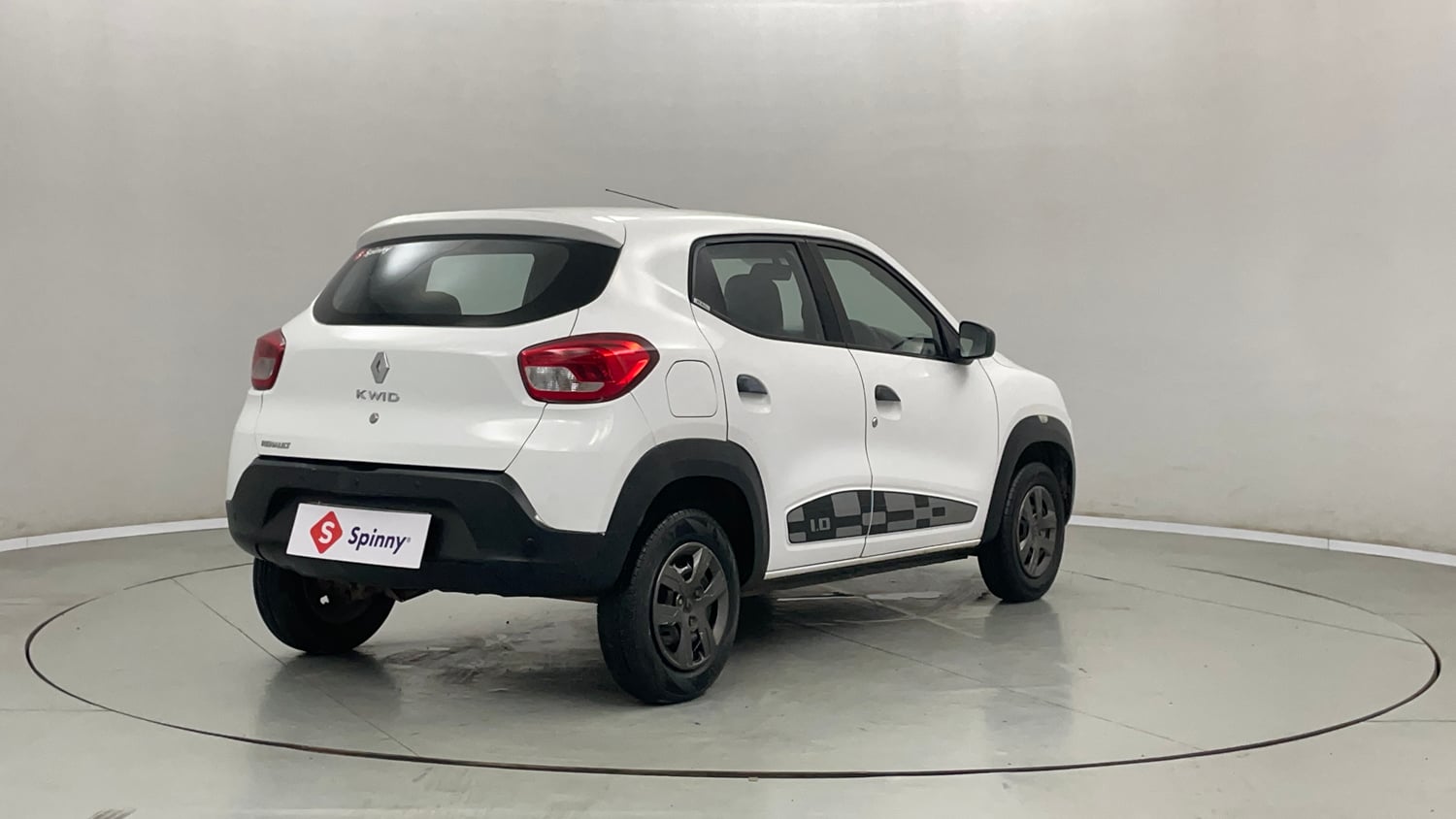 Used 2017 Renault Kwid 1.0 RXL Petrol Manual exterior RIGHT REAR CORNER VIEW