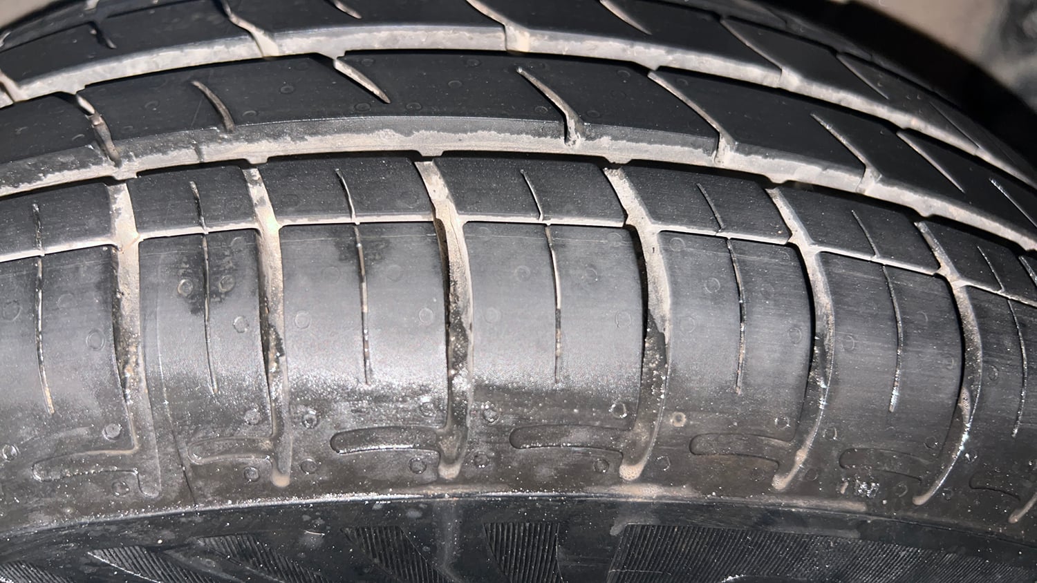Used 2020 Hyundai Grand i10 Nios Sportz 1.2 Kappa VTVT Petrol Manual tyres LEFT REAR TYRE TREAD VIEW
