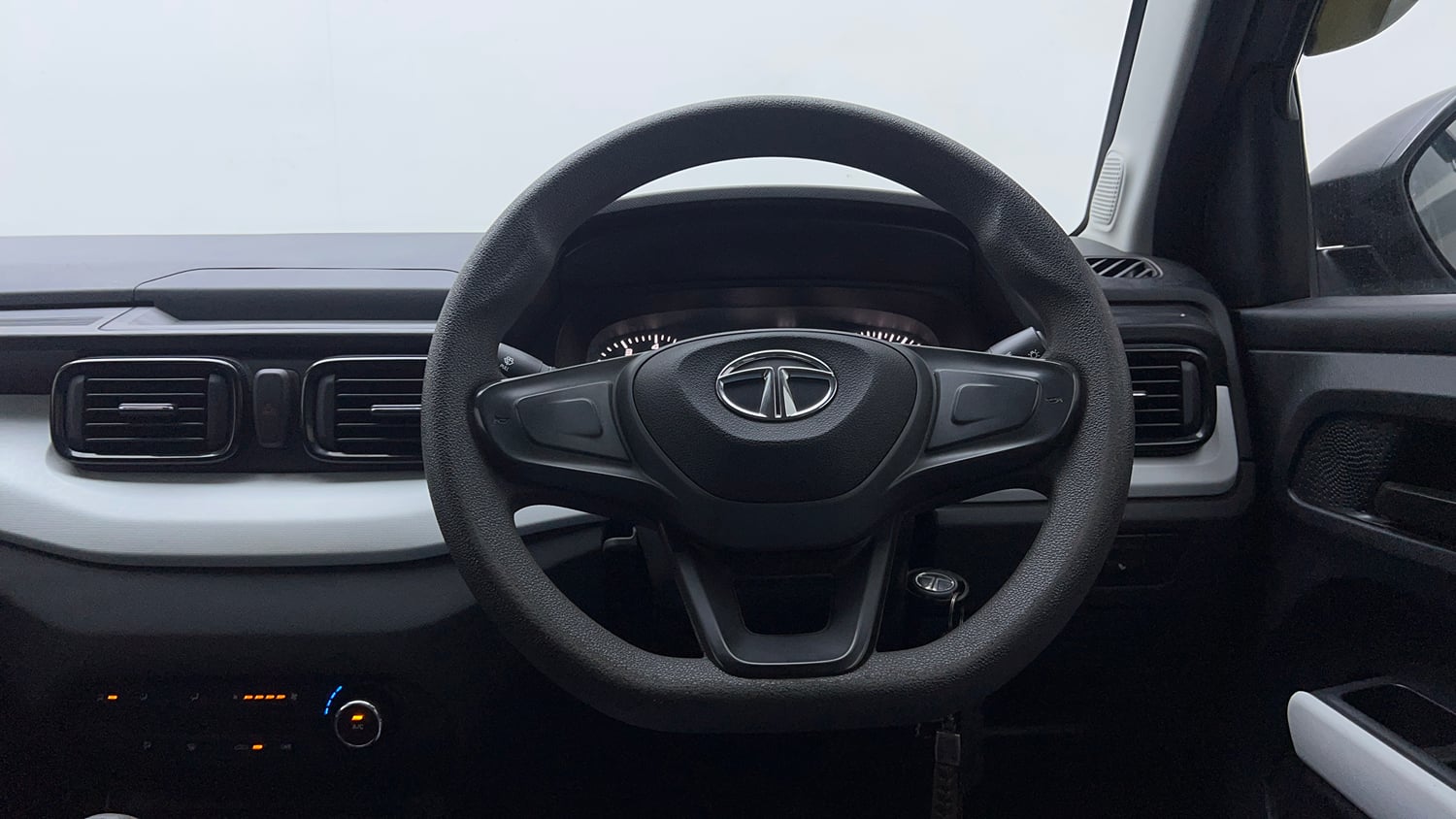 Used 2022 Tata Punch Pure MT Petrol Manual interior STEERING VIEW