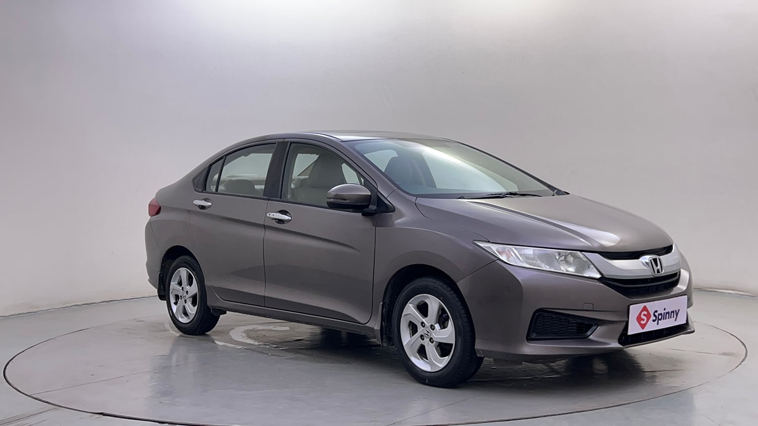 Used 2016 Honda City VX CVT Petrol Automatic exterior RIGHT FRONT CORNER VIEW
