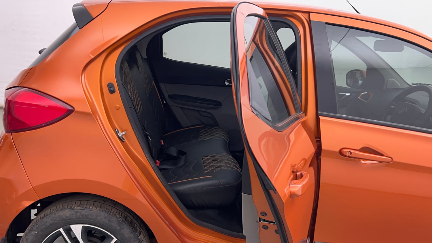 Used 2019 Tata Tiago Revotron XZ Plus Petrol Manual interior RIGHT SIDE REAR DOOR CABIN VIEW