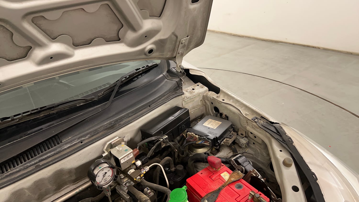 Used 2018 maruti-suzuki Alto K10 LXi (O) CNG Cng Manual engine ENGINE LEFT SIDE HINGE & APRON VIEW